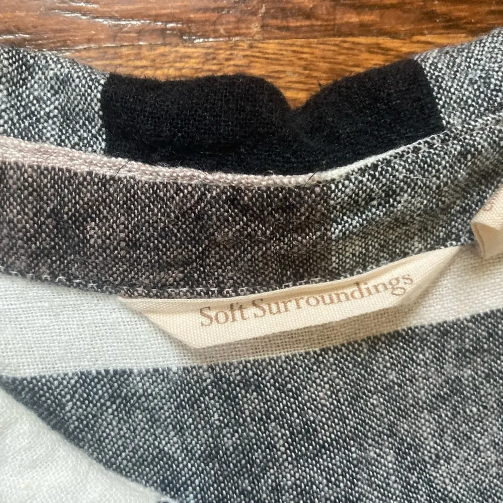 Soft Surroundings Shirt Size Medium - Image 6