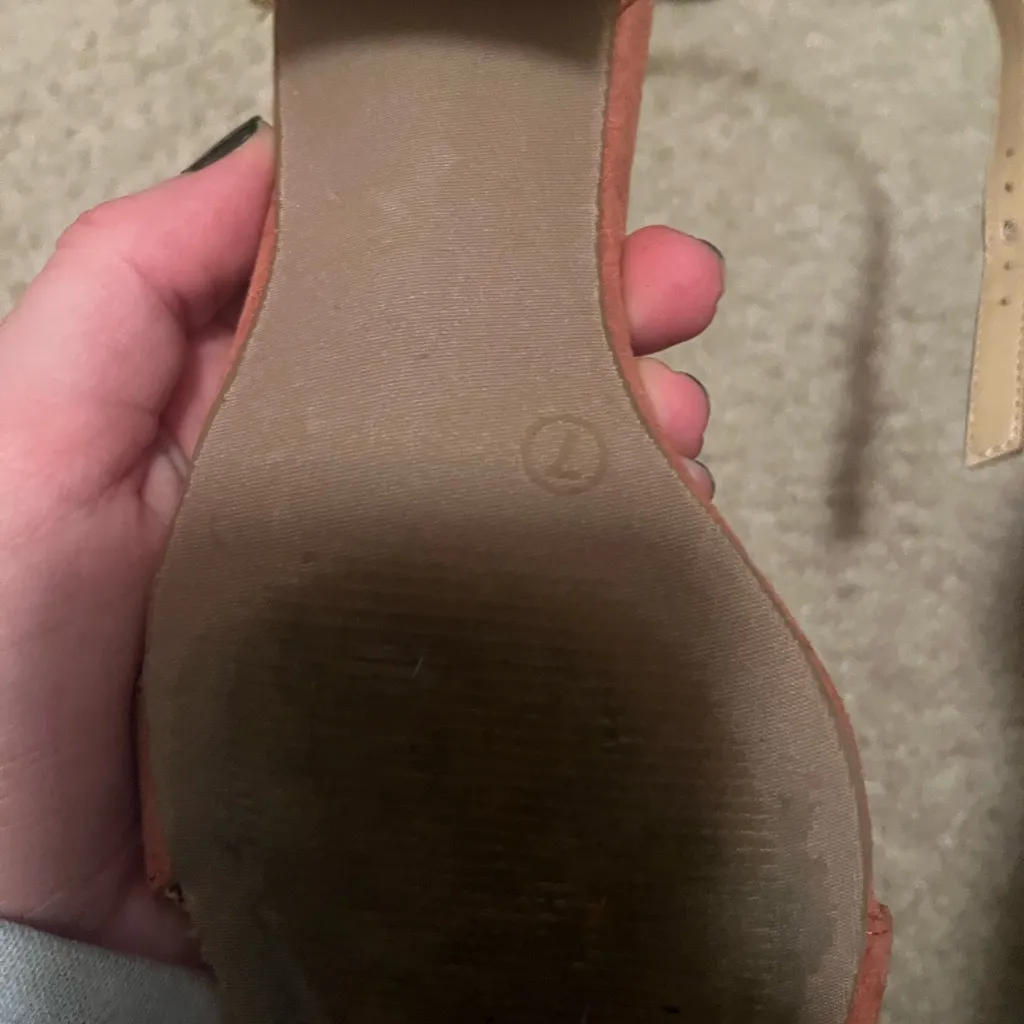 Dusty rose low block heels - Image 2