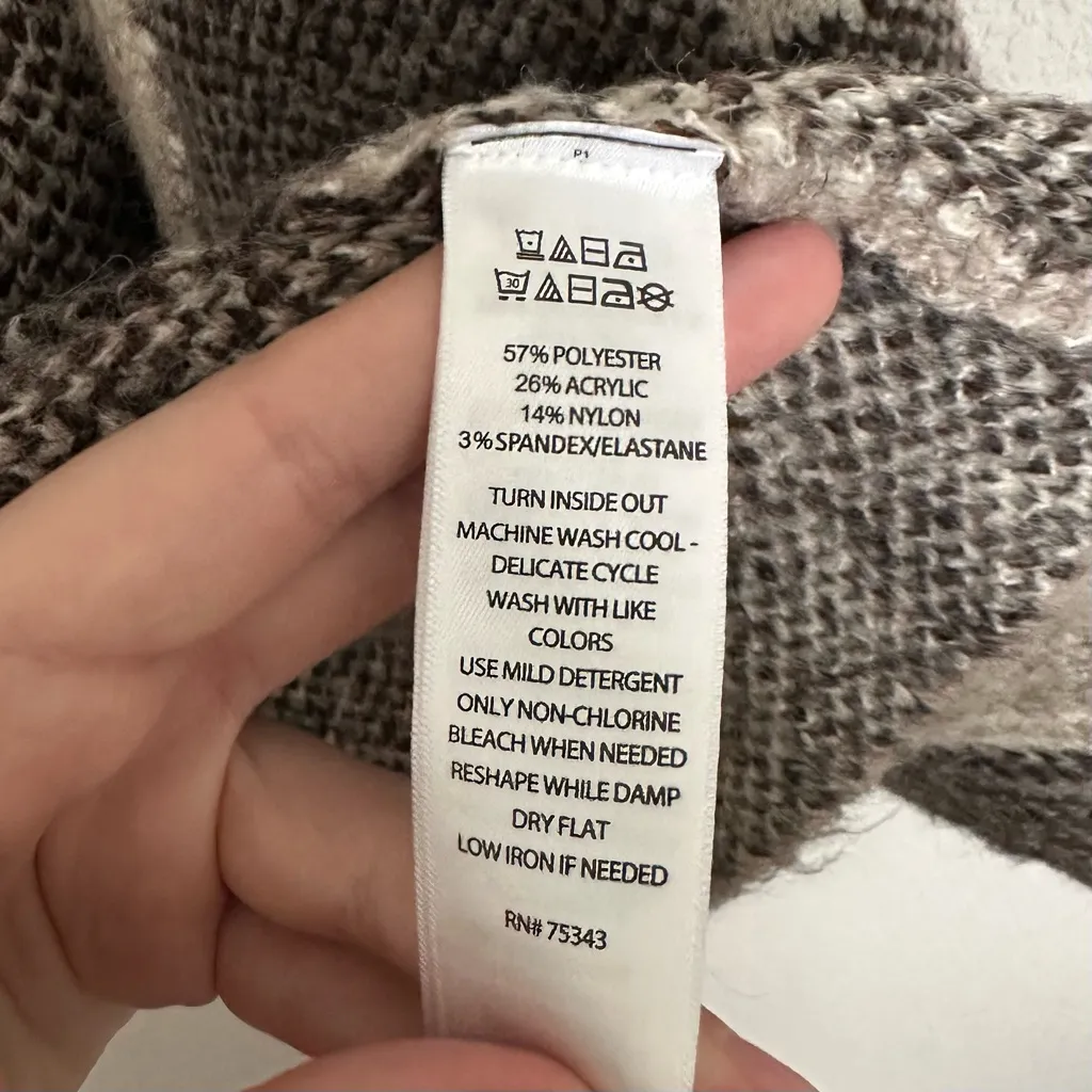 Nicole Miller New York Neutral Plaid Sleeveless Cardigan - Image 4