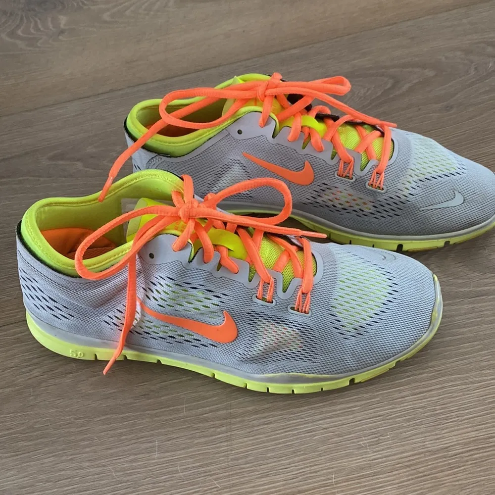 Nike Womens Free 5.0 TR Fit 4  Gray Running Shoes Sneakers. Excellent condition - Image 3