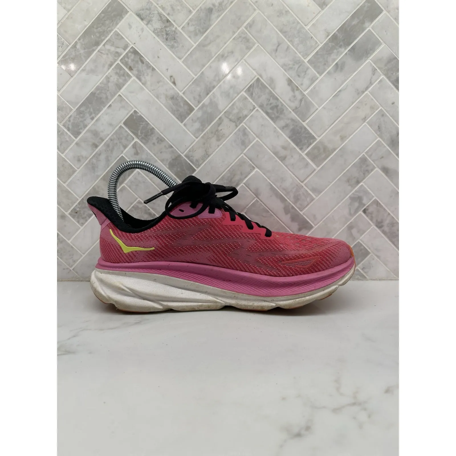 Hoka One One Clifton 9 Running Sneakers Raspberry Strawberry Womens 7.5 B 7.5B - Image 2
