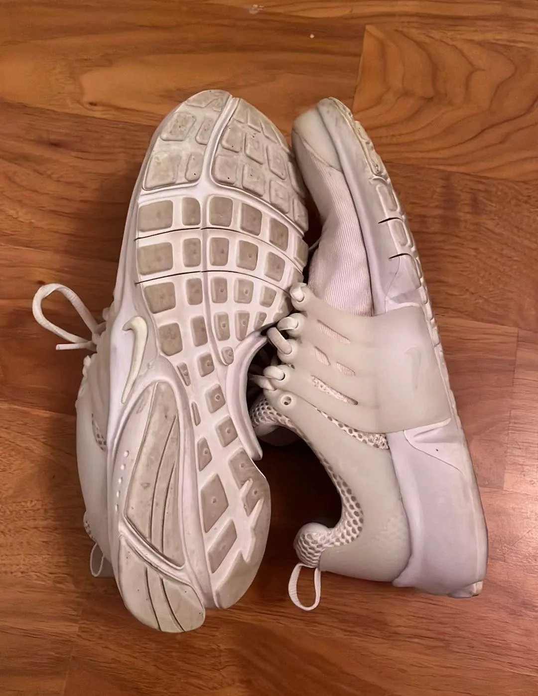 White Prestos Sneakers - Image 3