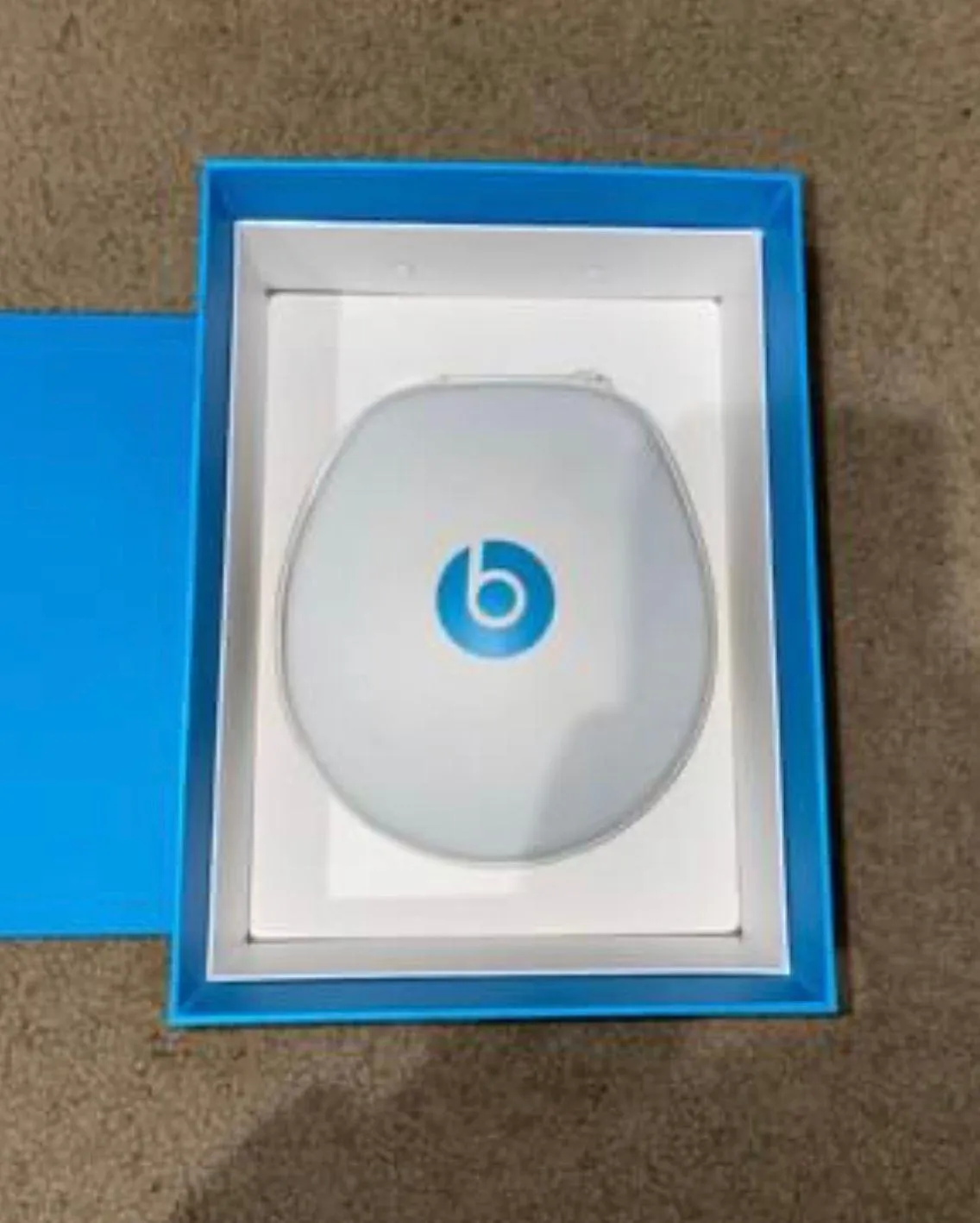 Beats by Dr. Dre Mixr Headphones - Image 10