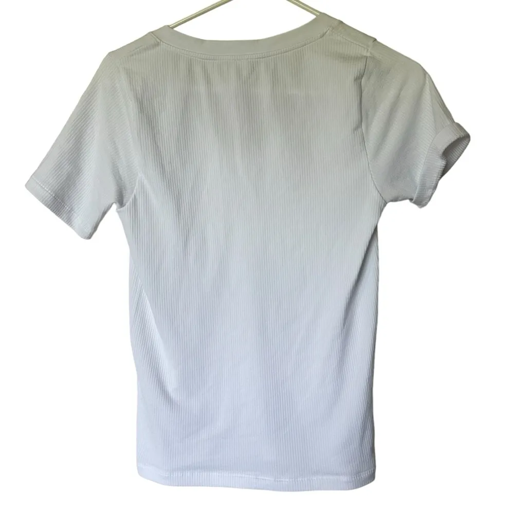 Renew White Vneck Ribbed Short Sleeve Athletic Shirt Top small - Image 2