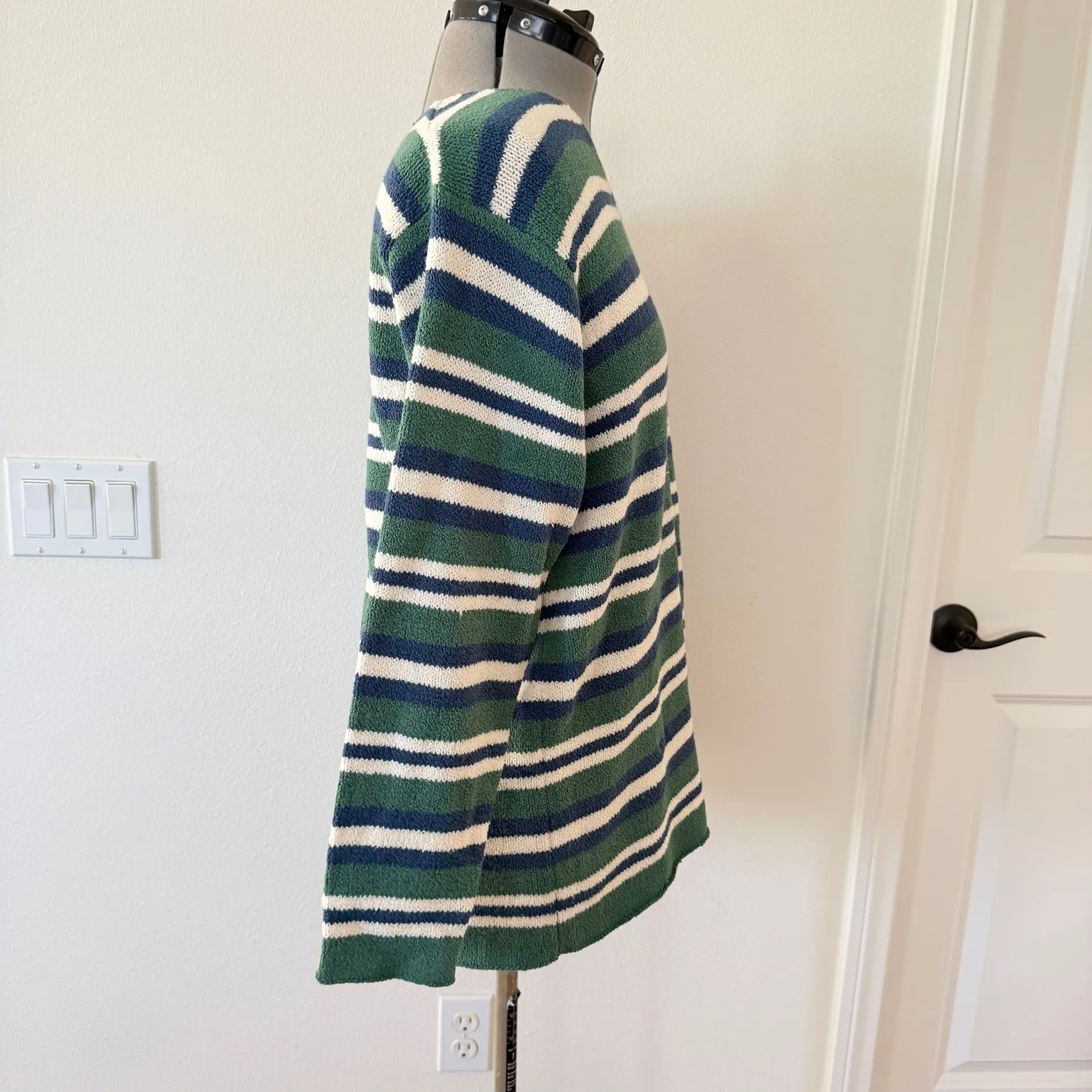 Vintage Women's Cherokee Acrylic Sweater Size L, Green White Strips V Neck - Image 2