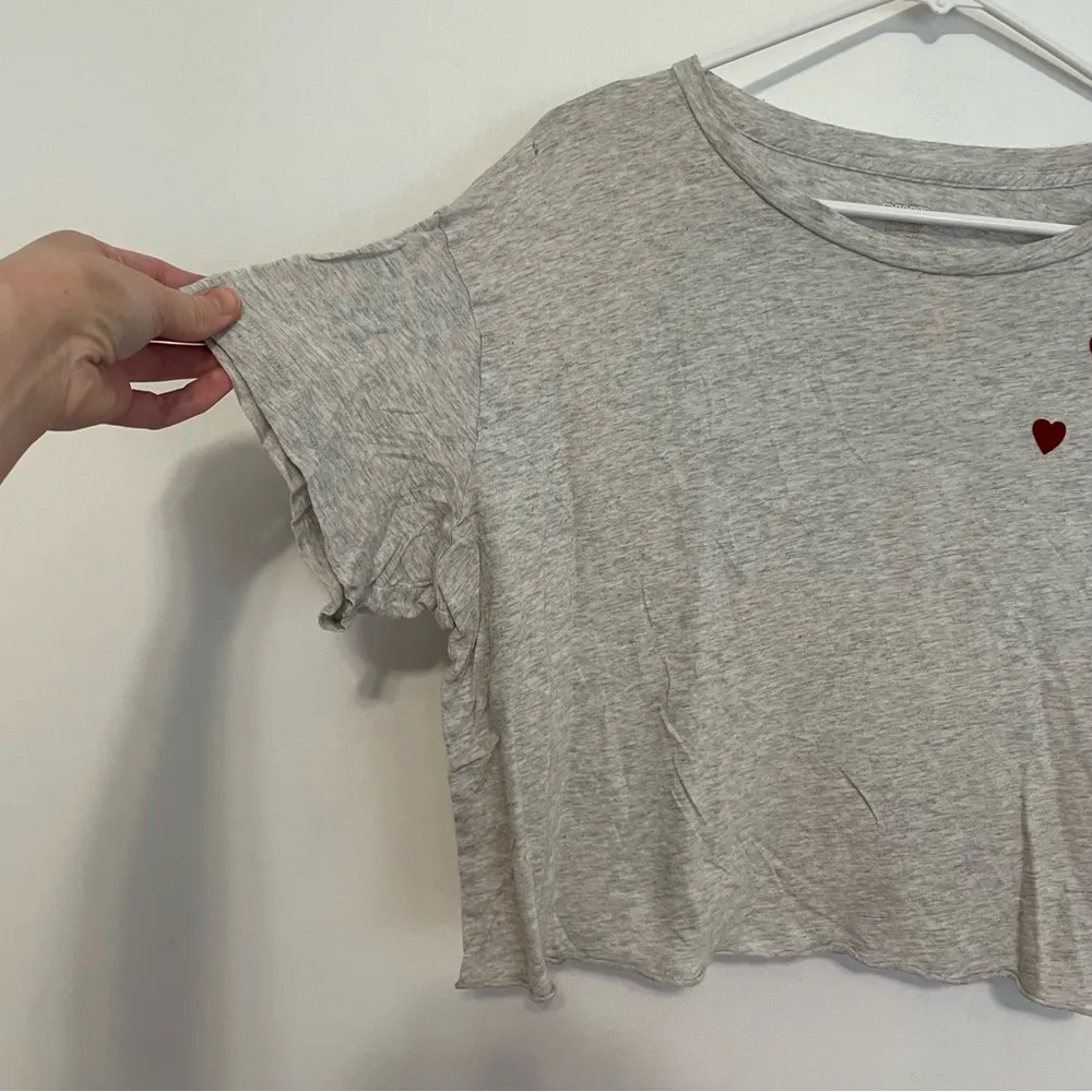 PINK VS VICTORIA'S SECRET Girlfriend Short Sleeve Cropped Tee Oatmeal Hearts L - Image 8