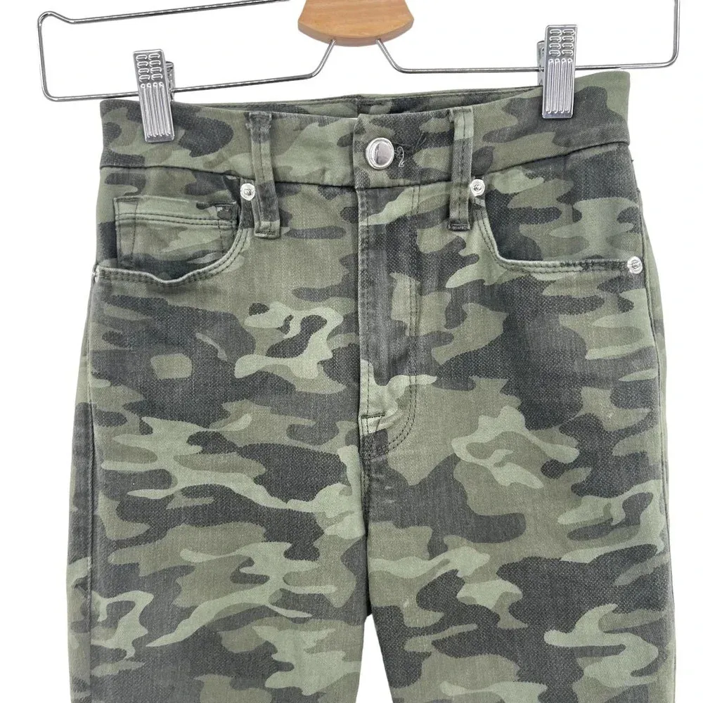 Good American Good Waist Skinny Jeans in Camo‎ Print Size 00 / 24 - Image 4