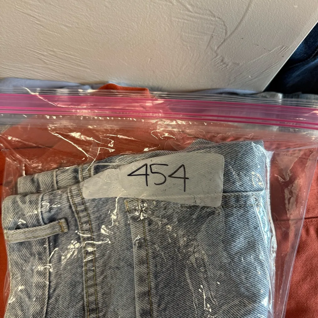 Pink Lily‎ High Waisted Raw Hem Distressed Jean Denim Shorts Medium Wash 28 - Image 7