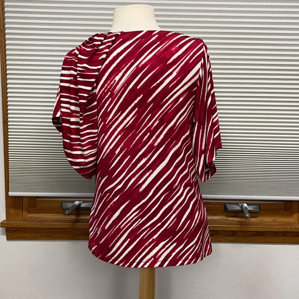 Ann Klein Red and White Zebra Print Short Sleeve Blouse Size Small - Image 6