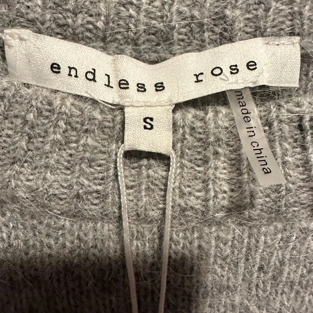 Endless Rose Gray Crew Neck Sweater with Cut Out Sleeves NWT - Image 5