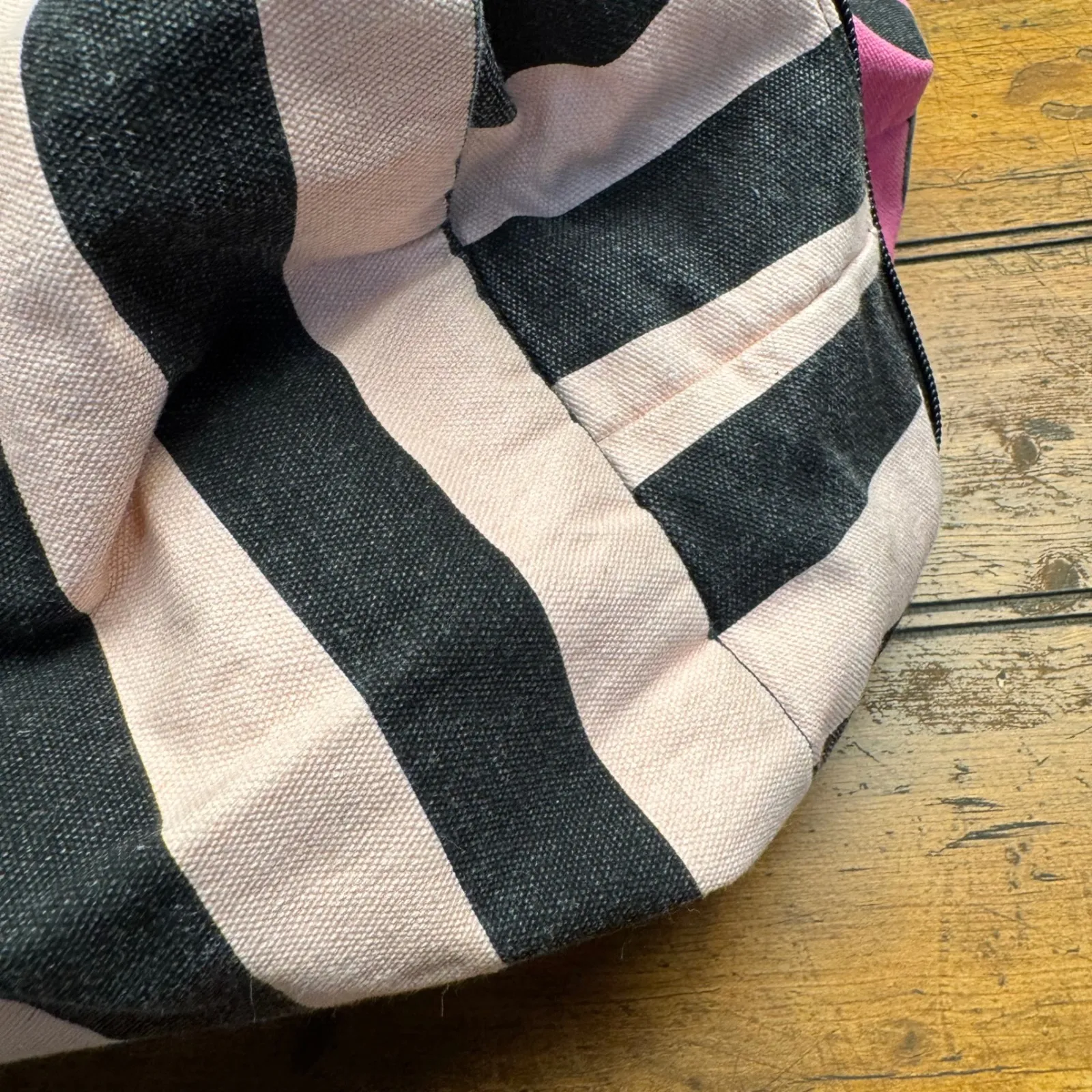 Victoria's Secret Pink Black Stripe‎ Duffle Bag Weekend Travel Gym Bag - Image 4