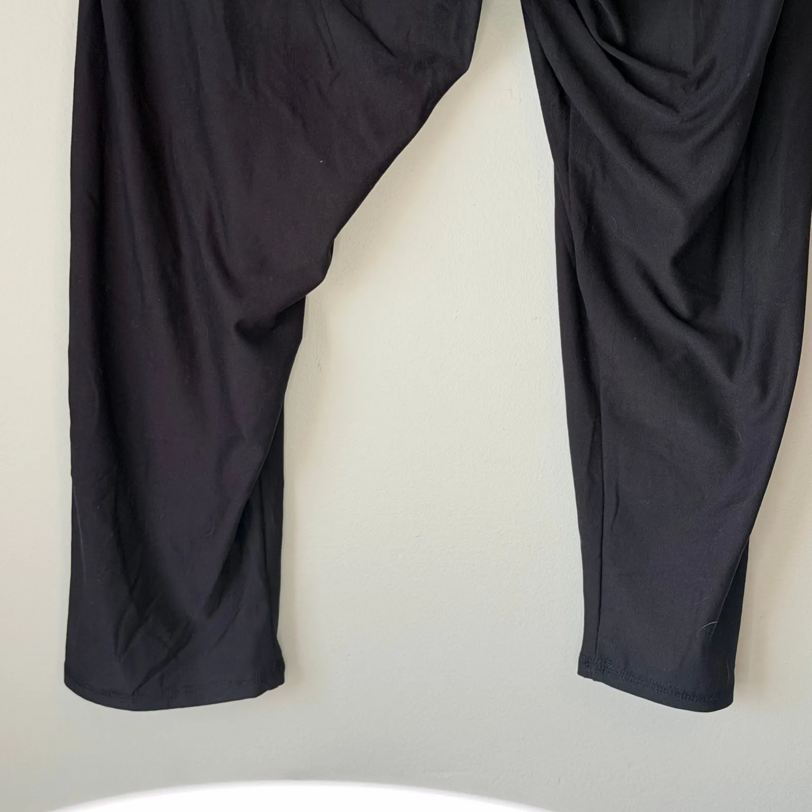 Maurices Black Capri Leggings Size 1X - Image 9