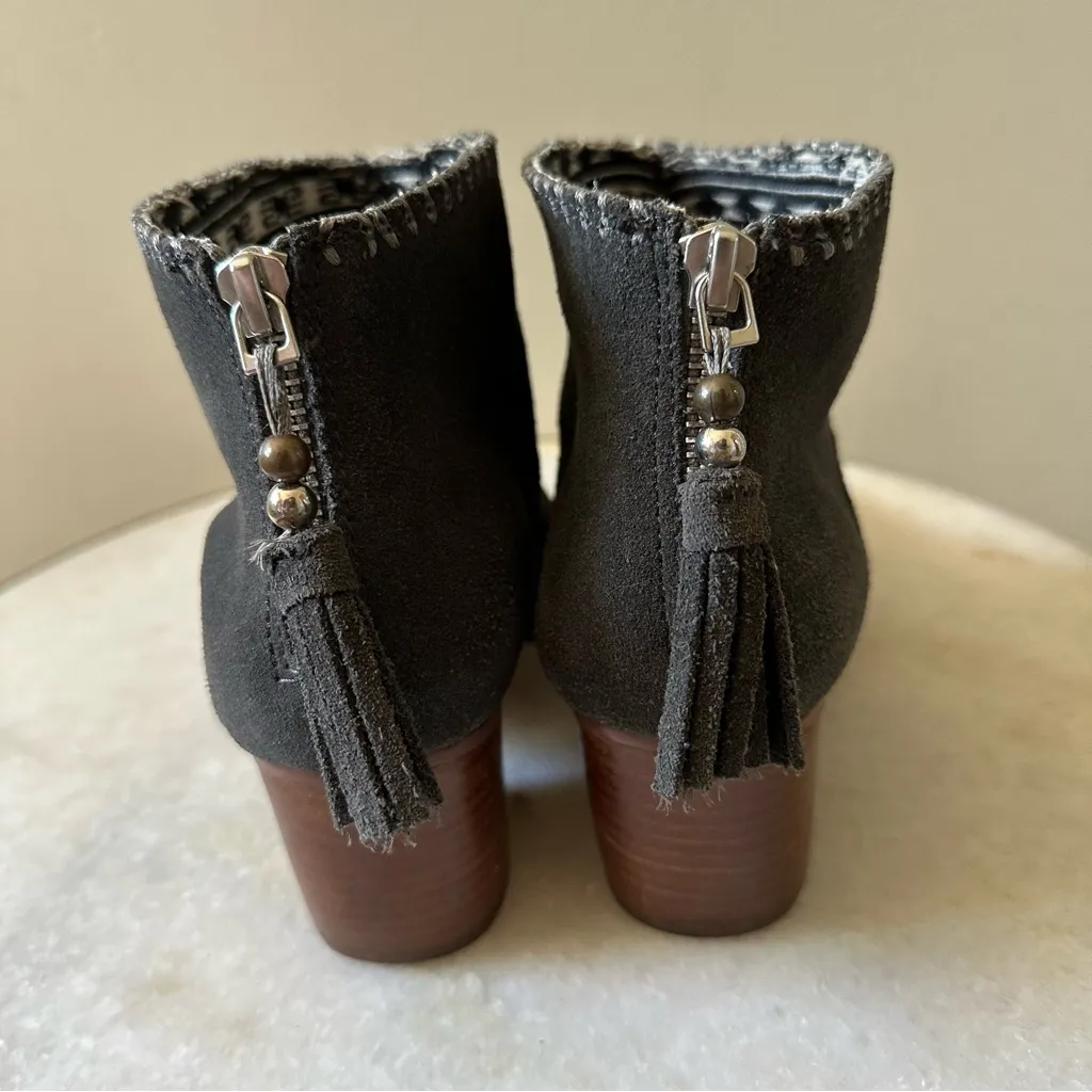Toms Leila Suede Gray Tassel Stacked Block Heel Booties Size 7.5 Western Rodeo - Image 10