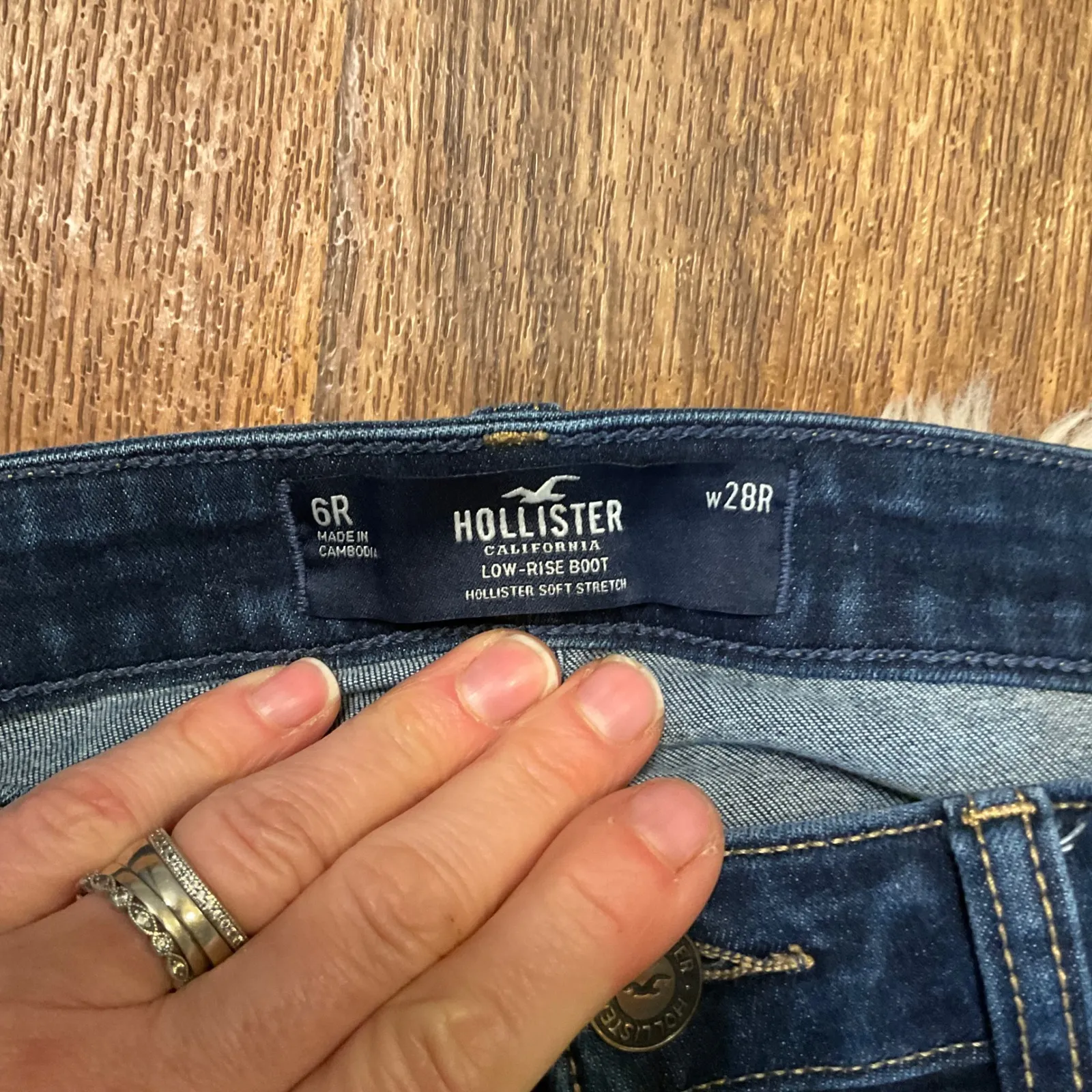 Hollister Denim Jeans Size 6 28 Dark Wash Bootcut Womens Stretch 29.5" Inseam - Image 2