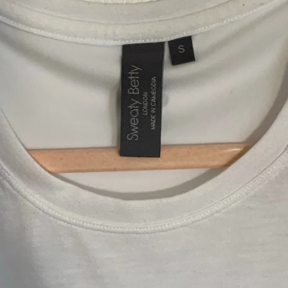 Sweaty Betty white tank size small - Image 2