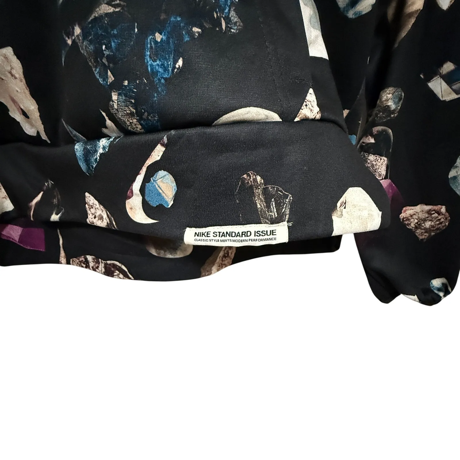 Nike Standard Issue Hoodie Crystal Geode Print Black XS Athleisure Streetwear - Image 4