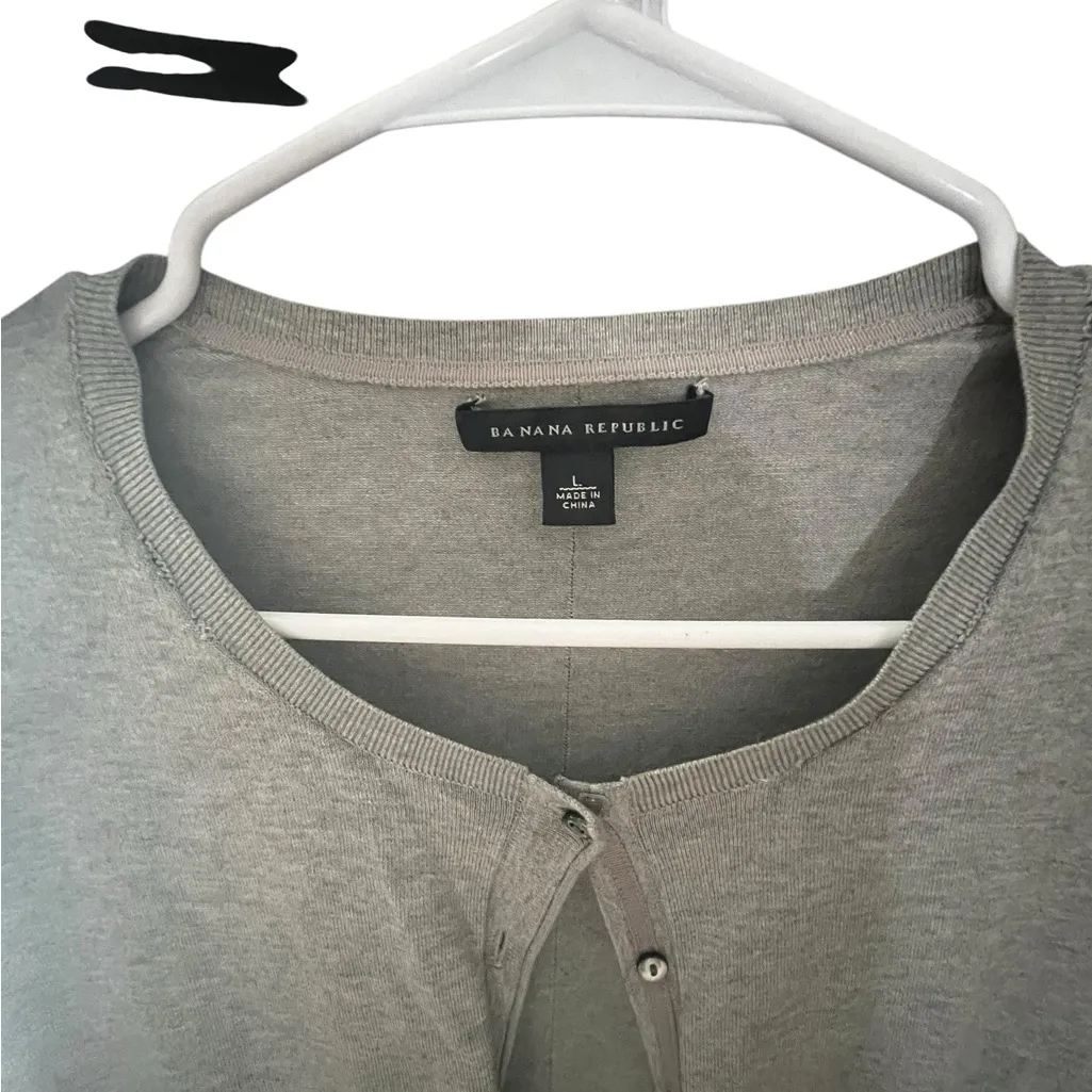 Banana Republic Light Gray Knit Sweater - Image 2