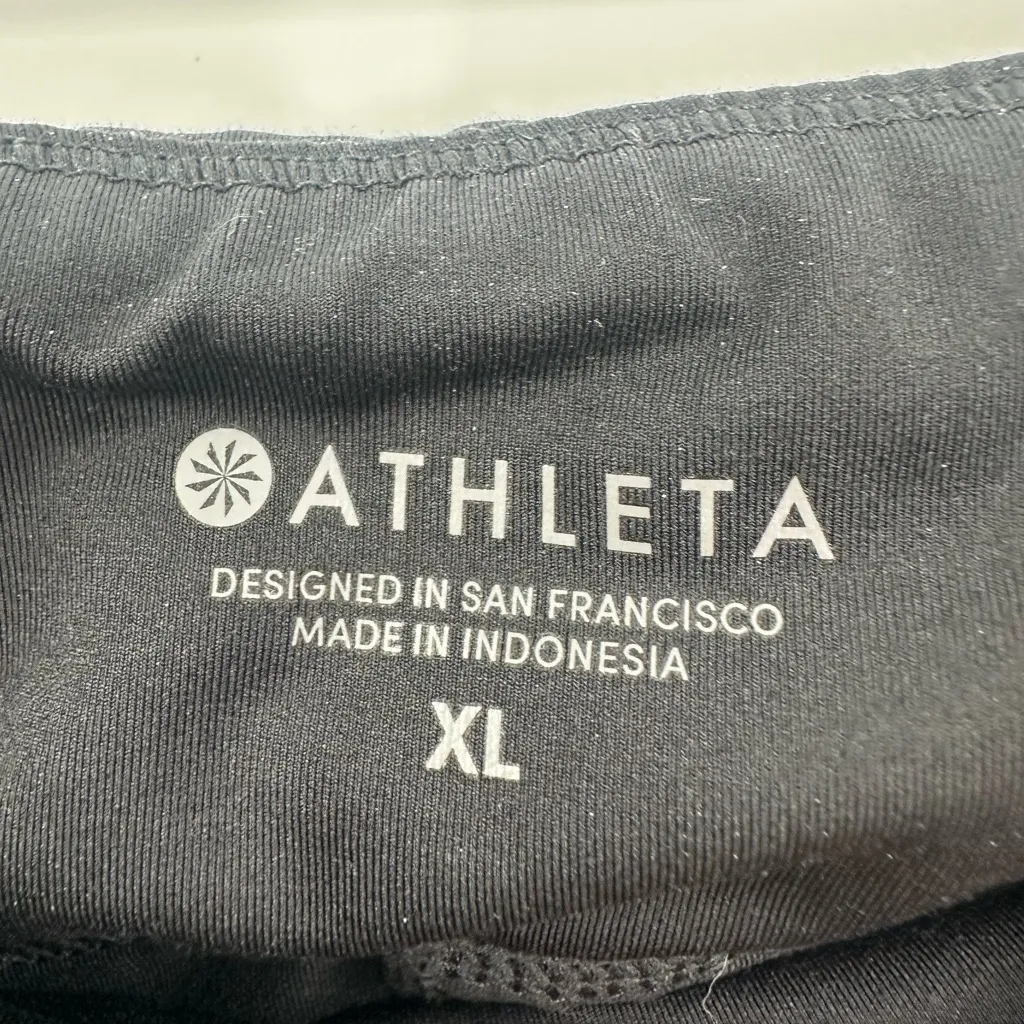 Athleta Women's Black Laser Run Skort Tennis w/ Shorts Size XL - Image 3