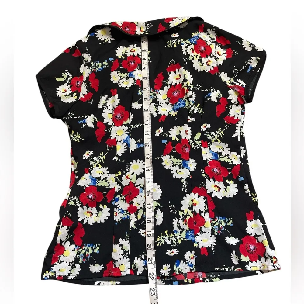 Hell Bunny Vixen Pinup Heather Floral Short Sleeeve Button Down Blouse - Image 6