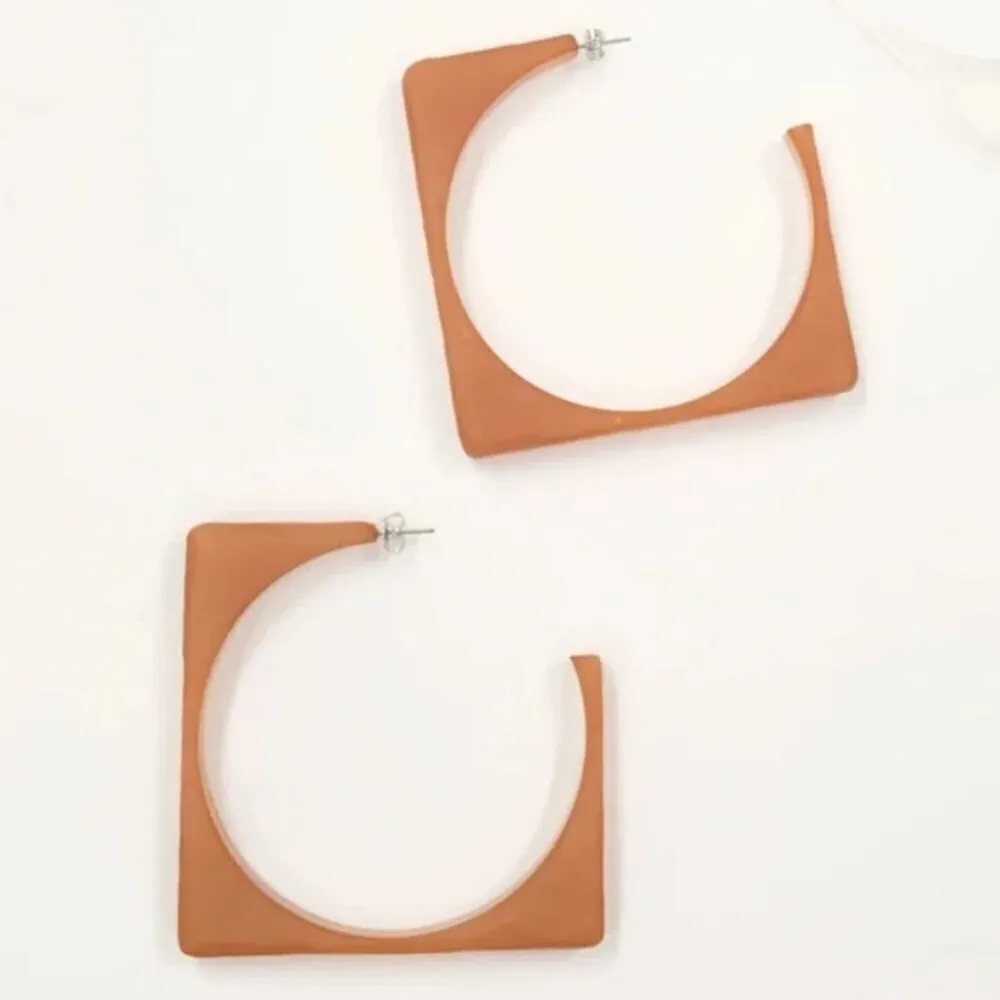 💕RACHEL COMEY💕 Tuck Acrylic Square Hoop Earrings ~ Amber NWOT - Image 3