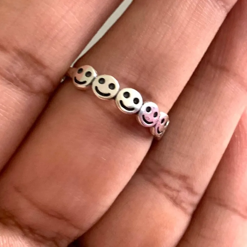 Sterling silver smiley faces ring - Image 4