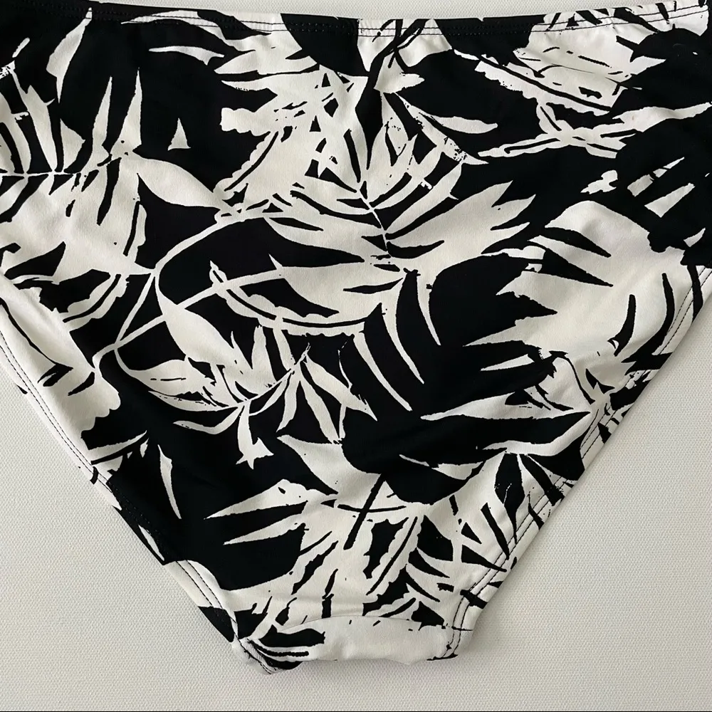 Catalina Swimwear Mid Rise Scoop Bikini Bottom Size S - Image 9