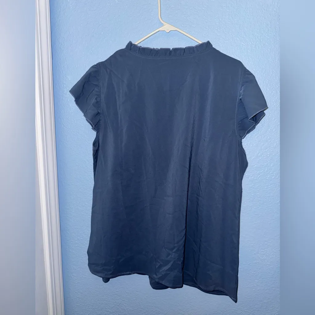 BLOOMCHIC Women’s Navy Blue Button-Front Blouse Size 14-16 NWT - Image 9