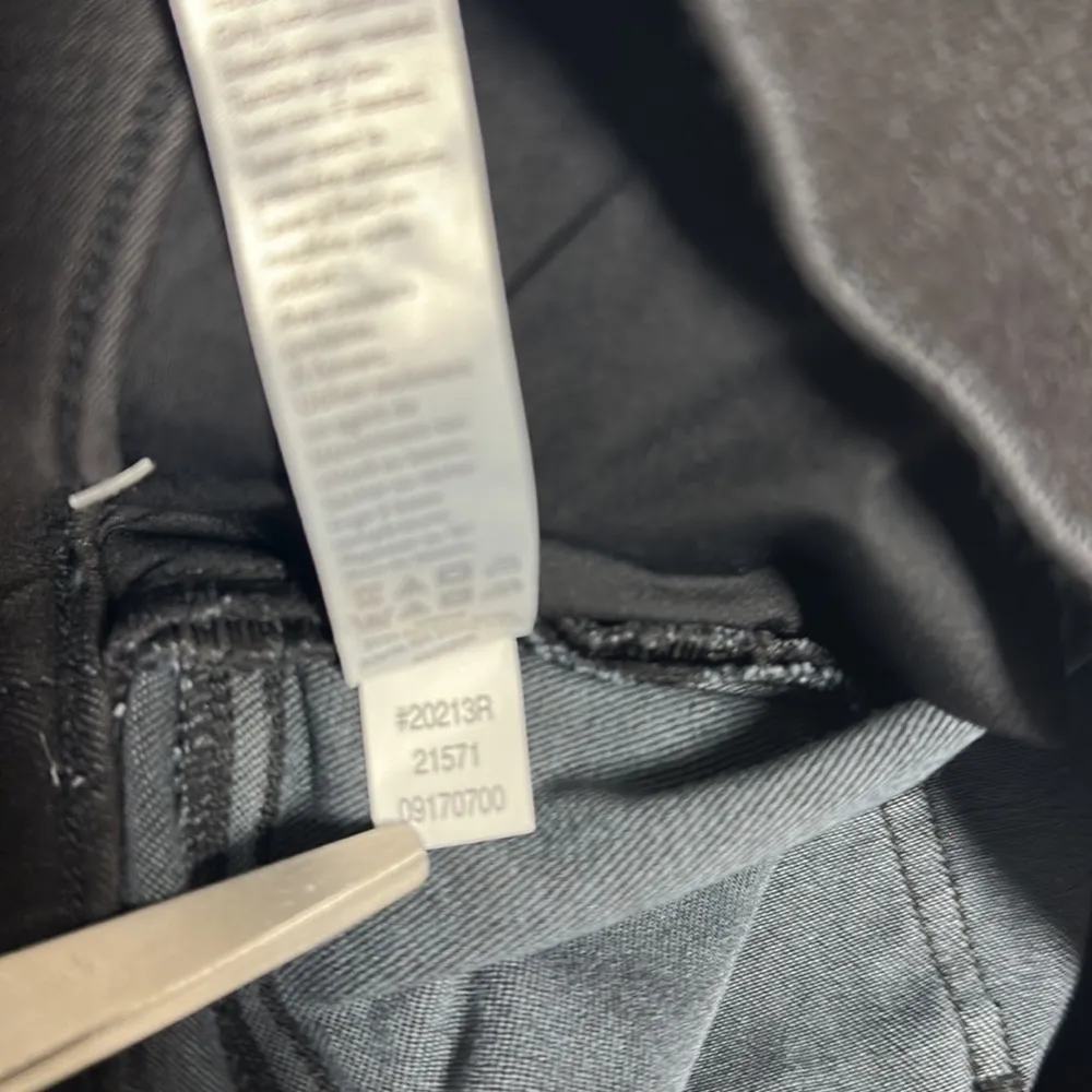 Spanx Distressed Skinny Jeans Vintage Black Size Small - Image 10