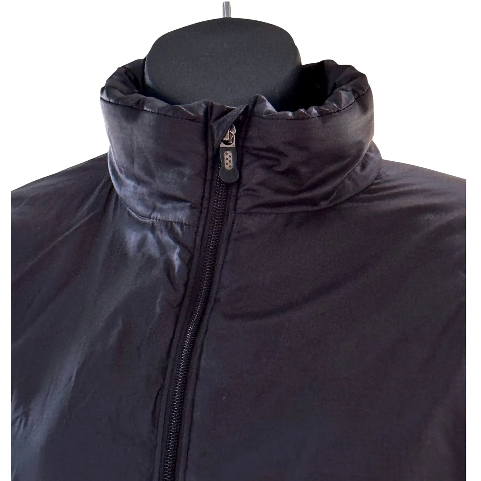 Patagonia Women's XL Black Full Zip Insulated Jacket Lightweight Puffer - Image 4
