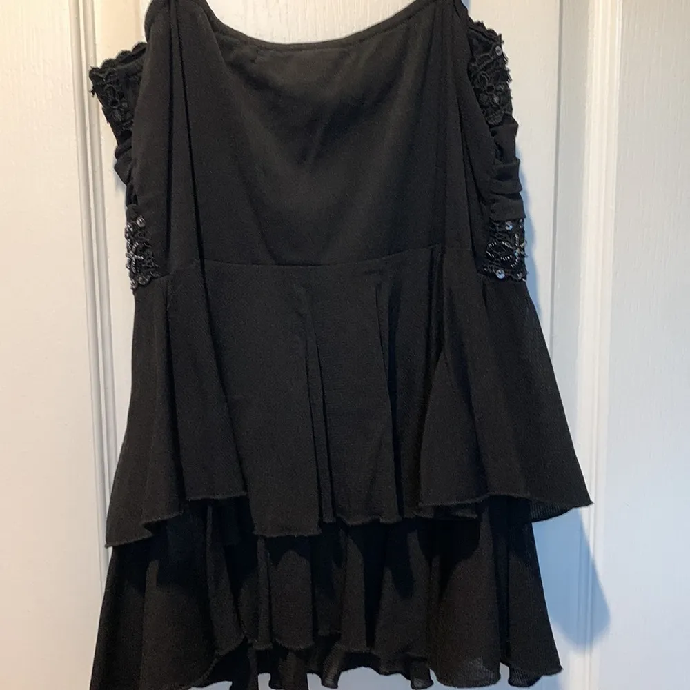 Tea Collection Black Sequins Top Size L - Image 4