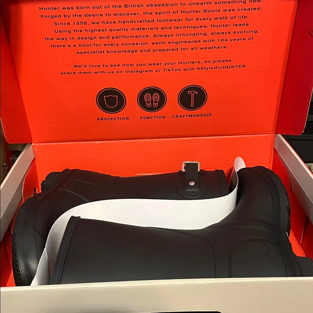 Hunter Women’s Original Short Black Rain Boots NEW Size 7 - Image 11