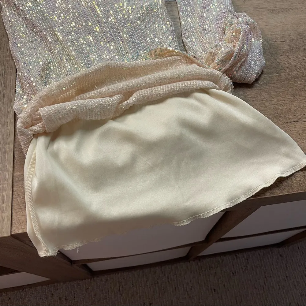 Lucy in The Sky Sparkle Sequin Mini Dress in Champagne Women’s Size Medium - Image 9