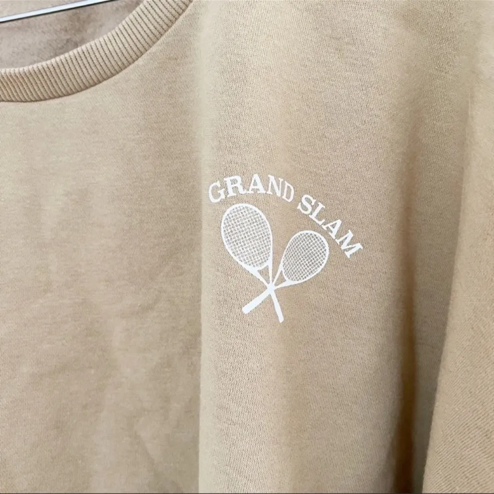 NWT Abound Tan Cropped Graphic Pullover “Grand Slam” Sweatshirt Sz 3X - Image 3