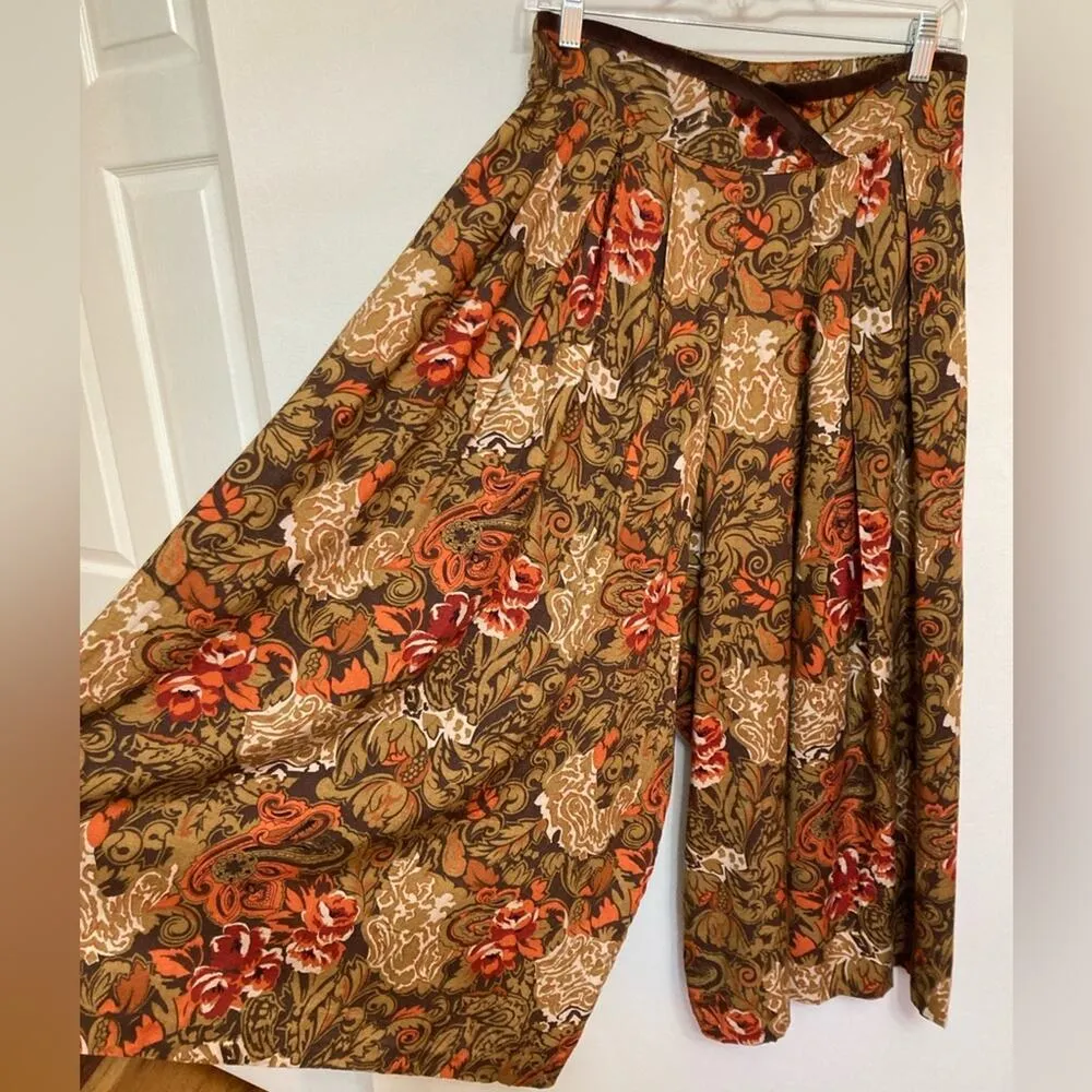 Vintage Deadstock Leslie Fay Sportswear Wide Leg Crop Culottes in Fall Floral - Image 4