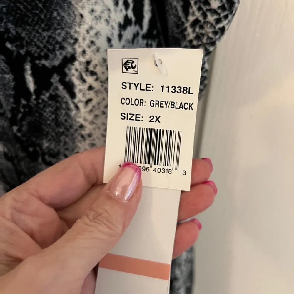 JUMP APPAREL 2X Gray Black Sexy Snake Print Strapless Dress - Image 4