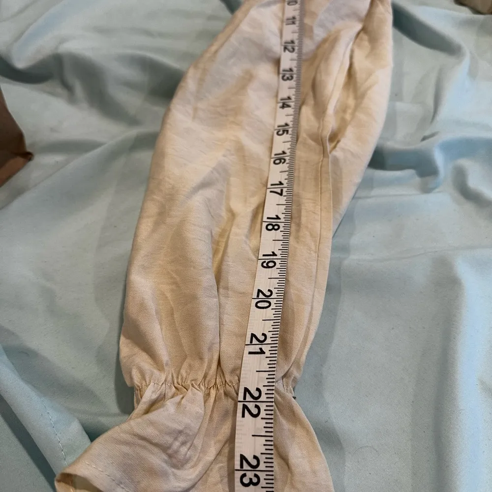 NWOT Brandy Melville Milk Maid baby doll Top. XS puff sleeves,  ruffle - Image 9