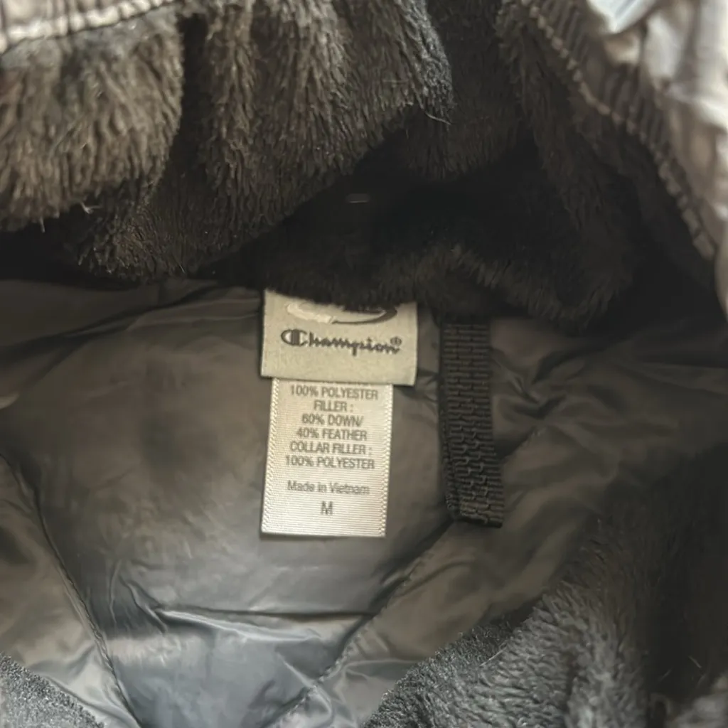Champion  gray puffer jacket - Image 4