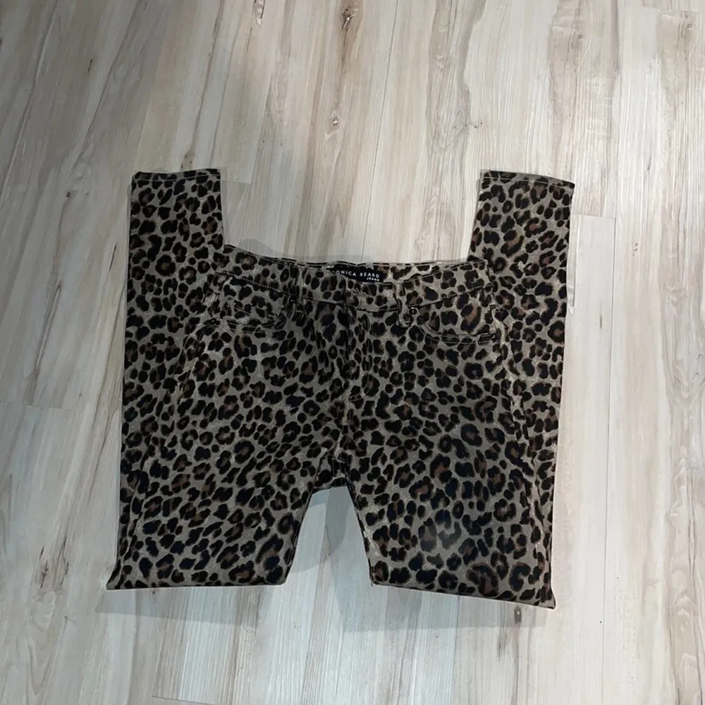 Veronica Beard Brooke Skinny midrise leopard print jeans size 25/0 - Image 5