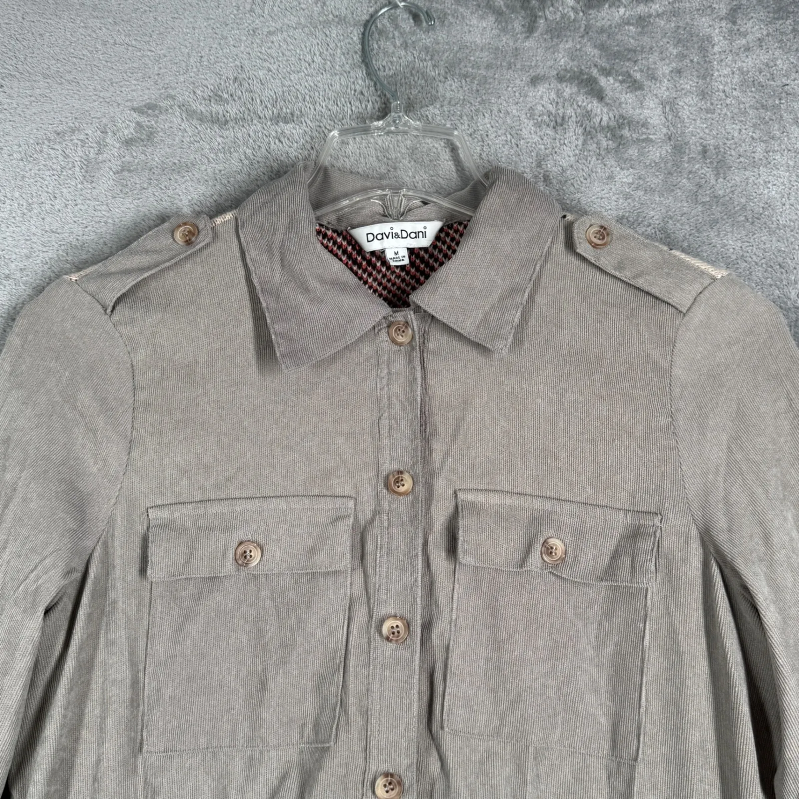 Davi & Dani Utility Jacket Womens M Gray Aztec Southwestern Back Shacket Boho - Image 4