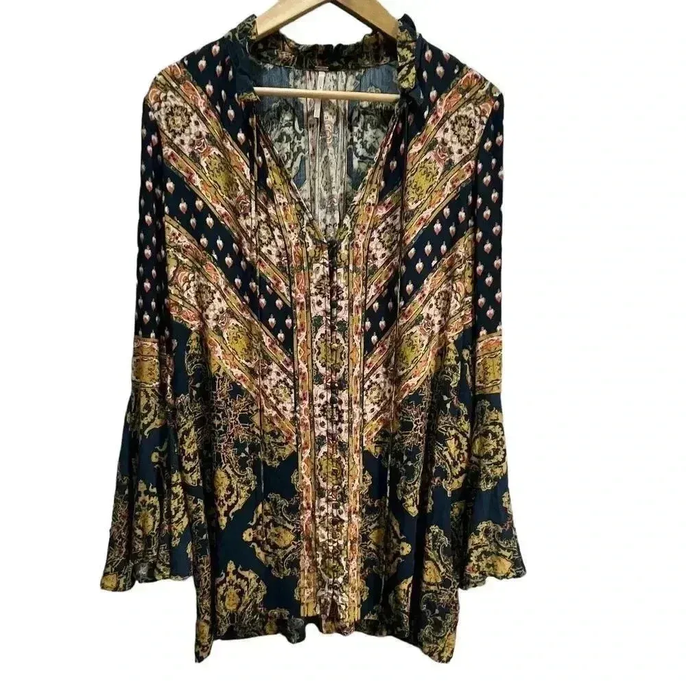 Free People Women's Magic‎ Mystery Tunic Top Bell Sleeve Blouse Petite Small - Image 2
