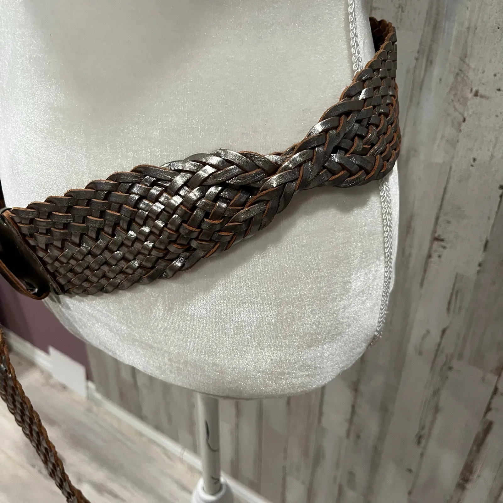 Gap Womens Silver Metallic Leather Woven Belt Chunky Large Boho Festival Y2K - Image 2