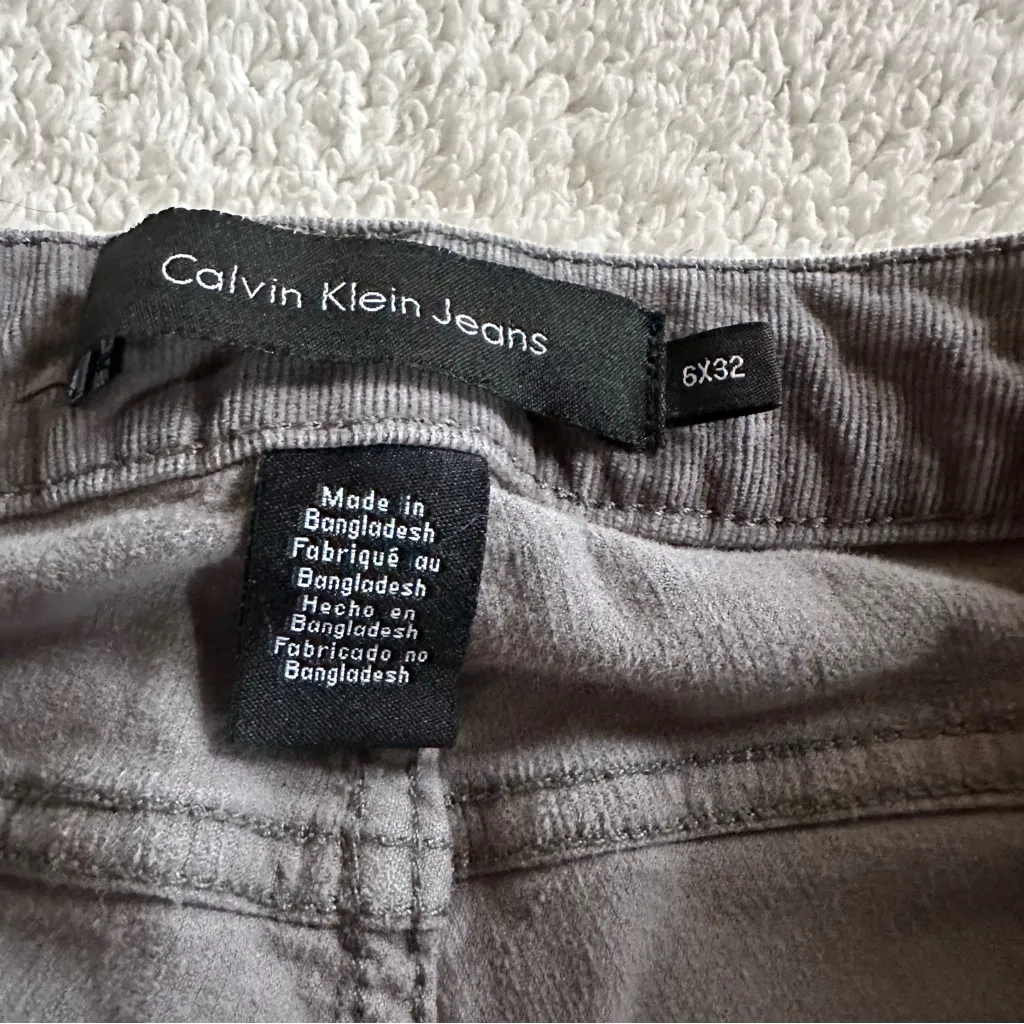 Women’s Calvin Klein Gray Corduroy Jeans - Image 7