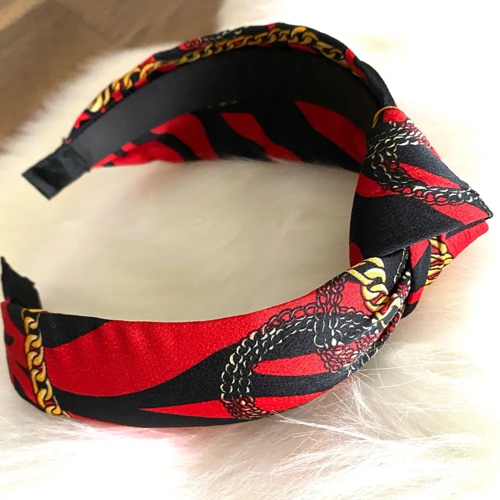 Zebra Chain Print Knotted Headband Red - Image 8
