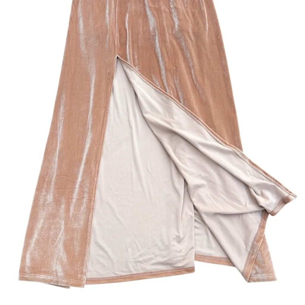 NWT Baltic Born Tatiana Velvet One
Shoulder Maxi Dress Champagne Size Large - Image 7