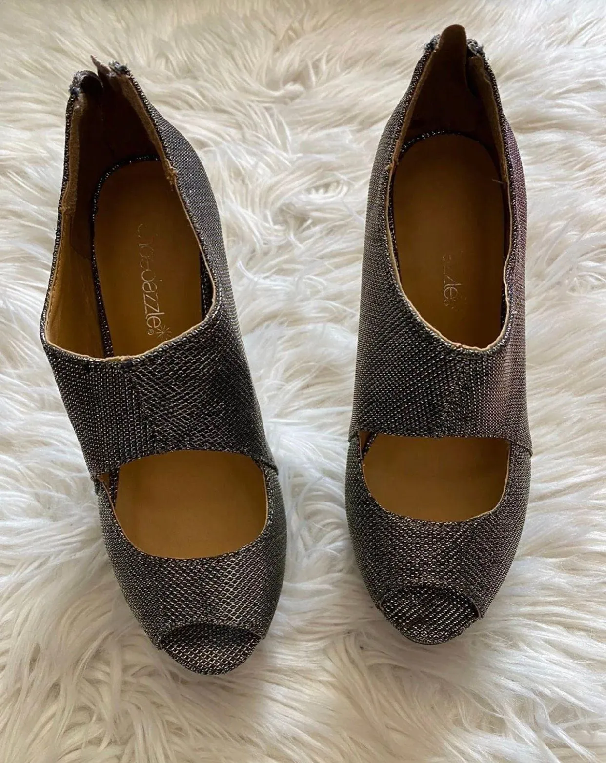 Sparkle Peep toe Platform Pumps - Image 6