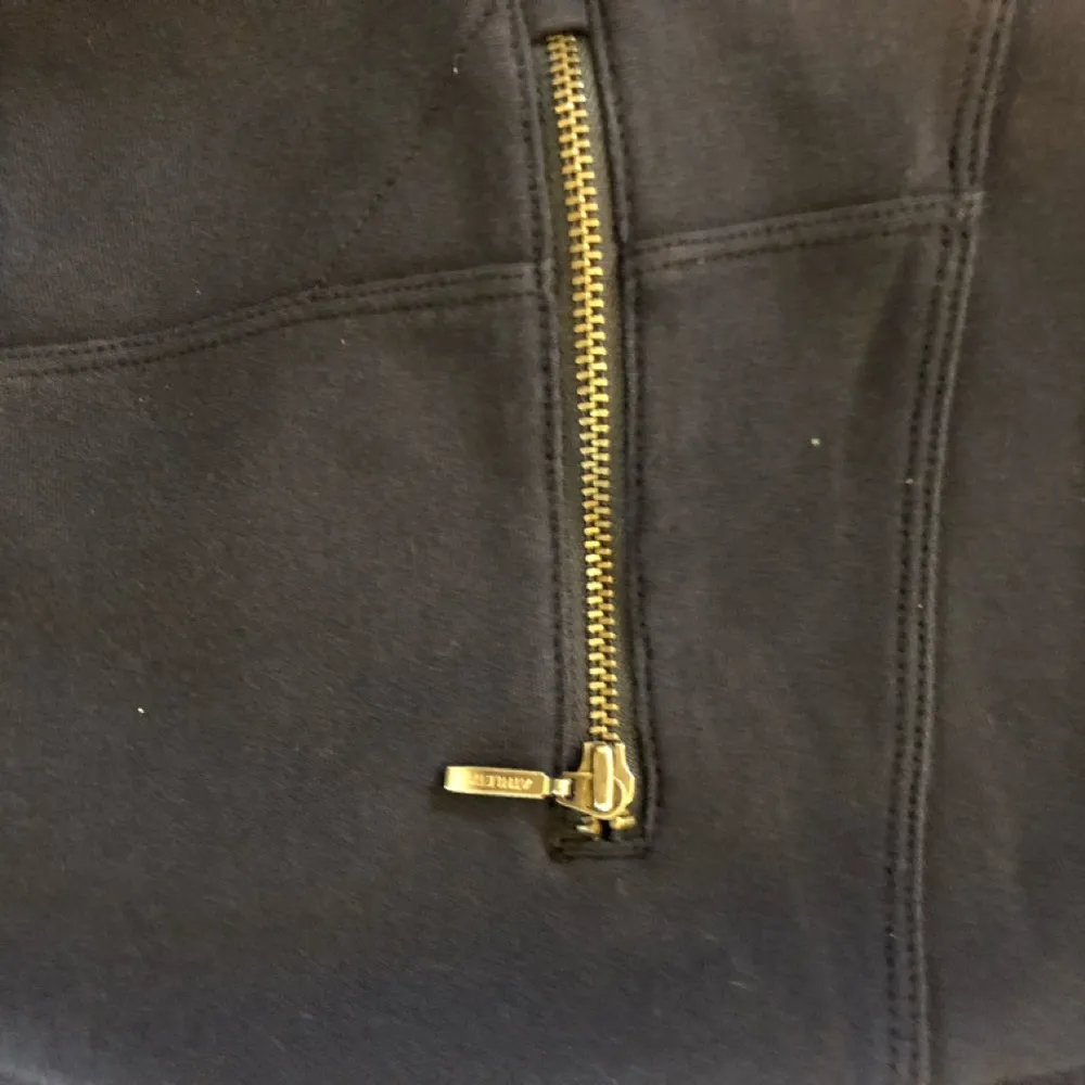 Athleta Chalet Yoga Pant Navy S Pull On Slant Zipper Pockets Athleisure Stretch - Image 4