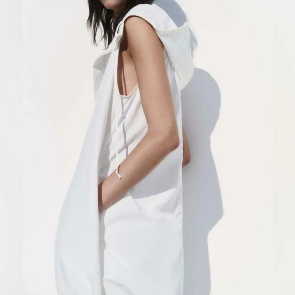 NWT! Zara White Nylon Balloon Hooded Dress - Image 3