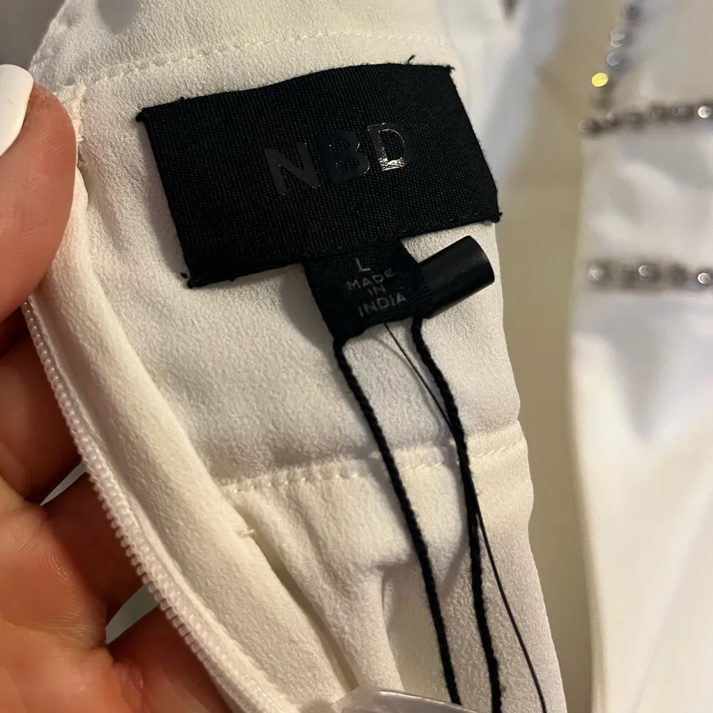 NWT Revolve NBD White V-Cut Rhinestone Mini Dress Size L - Image 5