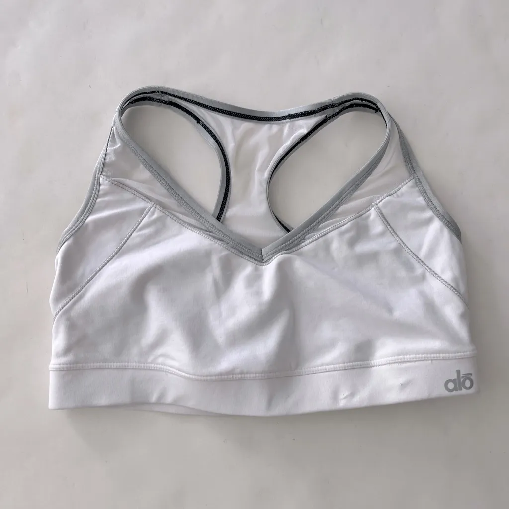 Alo Vintage White and Gray Contrast Coolfit Racerback Sports Bra Medium - Image 2
