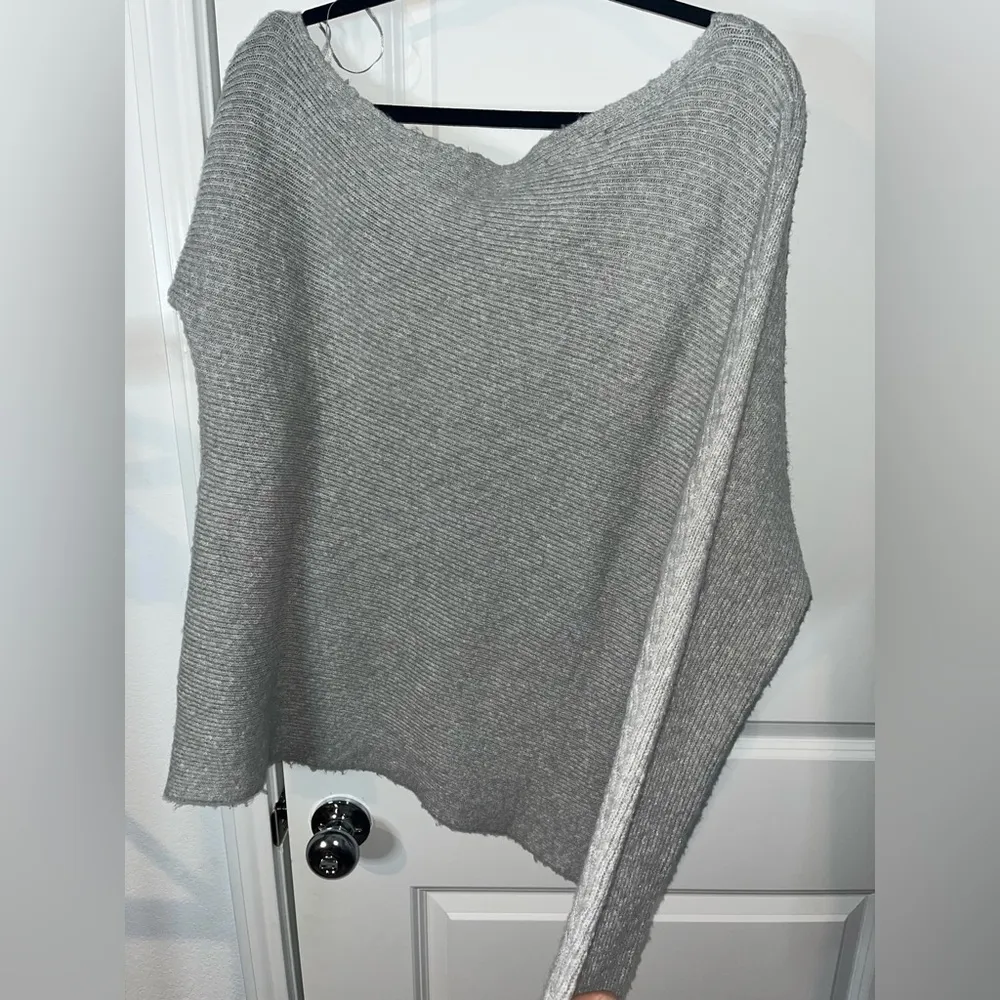 Treasure & Bond Long Sleeve Ribbed One-Shoulder Pullover Sweater Gray Size Large - Image 10